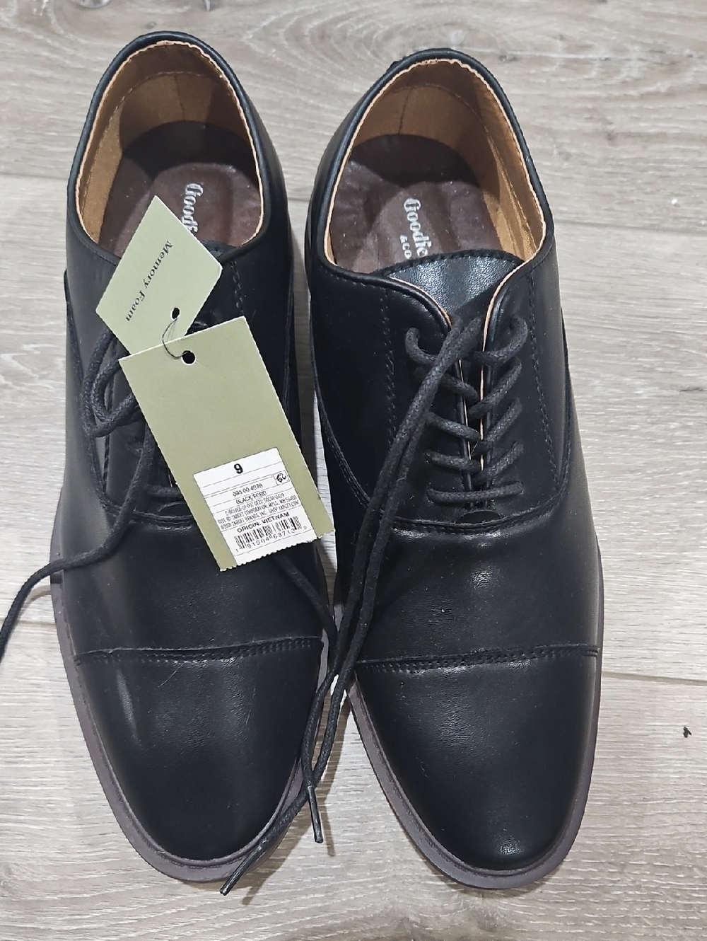 Men’s Black Cap-Toe Dress Shoes